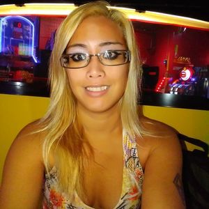 Meet your Posher, Leea